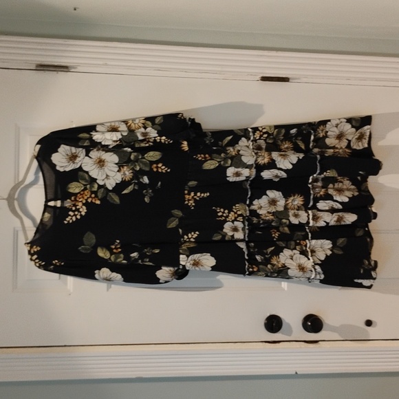 Ava James size 1X long sleeve black with magnolia flower pattern dress - Picture 2 of 5